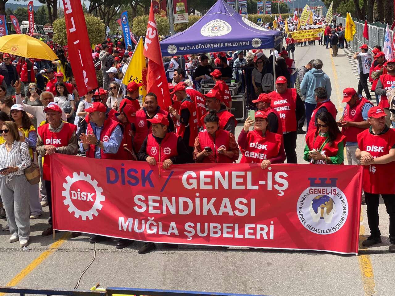 Muğla’da 1 Mayıs Mitingi Coşkuyla Gerçekleşti 1